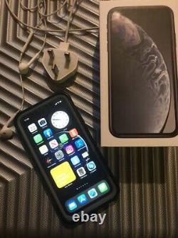 IPHONE XR 128gb UNLOCKED Black Pristine with Box perfect Christmas gift! APPLE