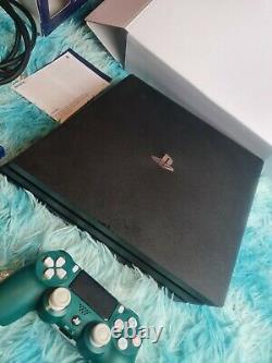 Sony PlayStation 4 PS4 Pro 1TB Console pristine Christmas mega bundle gift set